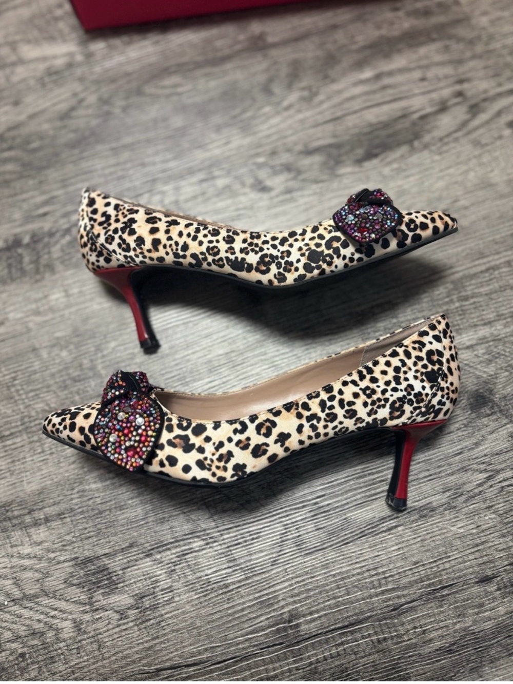 Betsey Johnson Leopard Print Pointed Toe Heels with Multicolor Beaded Bow - Picture 8 of 11